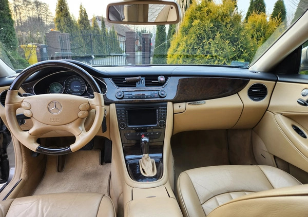 Mercedes-Benz CLS cena 35700 przebieg: 305100, rok produkcji 2005 z Piotrków Trybunalski małe 106